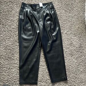 Versona Elegant Black Faux Leather Trousers